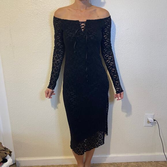 Kirious Black Velvet Burnout Off Shoulder Whimsygoth Long Sleeve Midi Dress Sz M - Picture 1 of 10